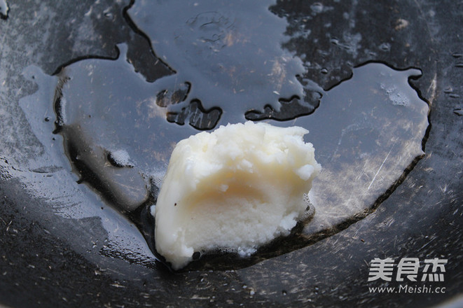 酸菜<a href=/shicai/rouqin/PaiGu/index.html target=_blank><u>排骨</u></a>的做法