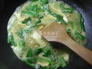 咖喱<a href=/shicai/mimian/FuZhu/index.html target=_blank><u>腐竹</u></a>菜芯