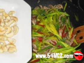 新鲜<a href=/shicai/shucai/HuangHuaCai/index.html target=_blank><u>黄<a href=/shicai/shucai/HuaCai/index.html target=_blank><u>花菜</u></a></u></a>怎么吃5