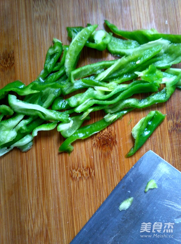 香辣<a href=/shicai/shucai/TuDou/index.html target=_blank><u>土豆</u></a>片的做法