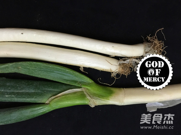 【#感恩节#中式创意大餐】<a href=/shicai/shucai/HuiXiang/index.html target=_blank><u>茴香</u></a>烤鸡的做法