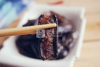 碎肉<a href=/shicai/shucai/QieZi/index.html target=_blank><u>茄子</u></a>