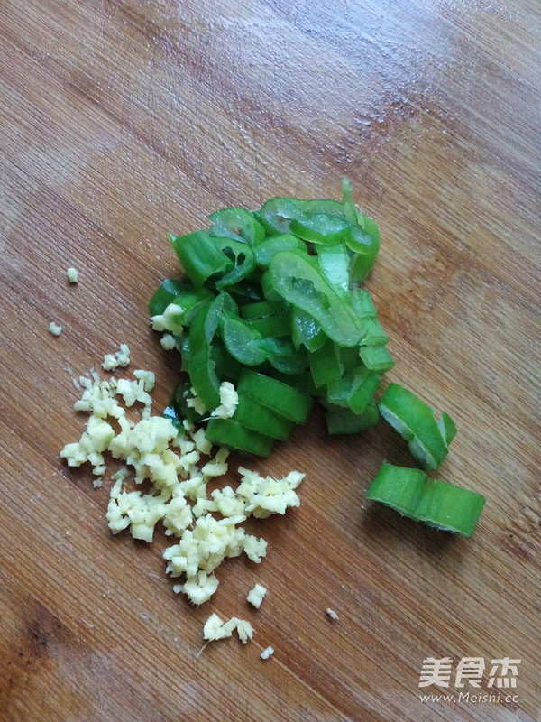 肉末蒸<a href=/shicai/mimian/DouFu/index.html target=_blank><u>豆腐</u></a>的做法