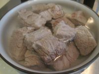 <a href=/shicai/shucai/TuDou/index.html target=_blank><u>土豆</u></a>炖<a href=/shicai/rouqin/NiuRou/index.html target=_blank><u>牛肉</u></a>的做法步骤3