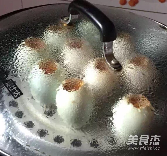 <a href=/shicai/rouqin/HuoTui/index.html target=_blank><u>火腿</u></a><a href=/shicai/mimian/NuoMi/index.html target=_blank><u>糯米</u></a>蛋的做法