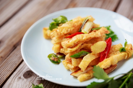 干煸油炸<a href=/shicai/mimian/DouFu/index.html target=_blank><u>豆腐</u></a>的做法