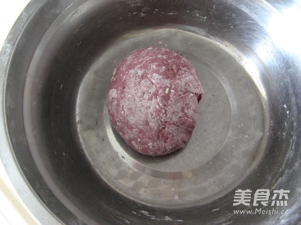 花式蒸饺之紫<a href=/shicai/guopin/PuTao/index.html target=_blank><u>葡萄</u></a>蒸饺的做法