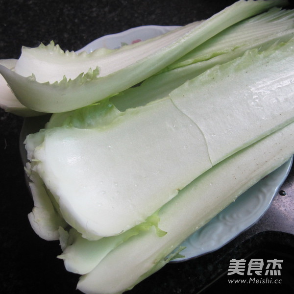 <a href=/shicai/shucai/BaiCaiGeng/index.html target=_blank><u><a href=/shicai/shucai/BaiCai/index.html target=_blank><u>白菜</u></a>梗</u></a>子焖肉的做法