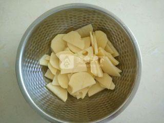 干锅<a href=/shicai/shucai/TuDou/index.html target=_blank><u>土豆</u></a>片