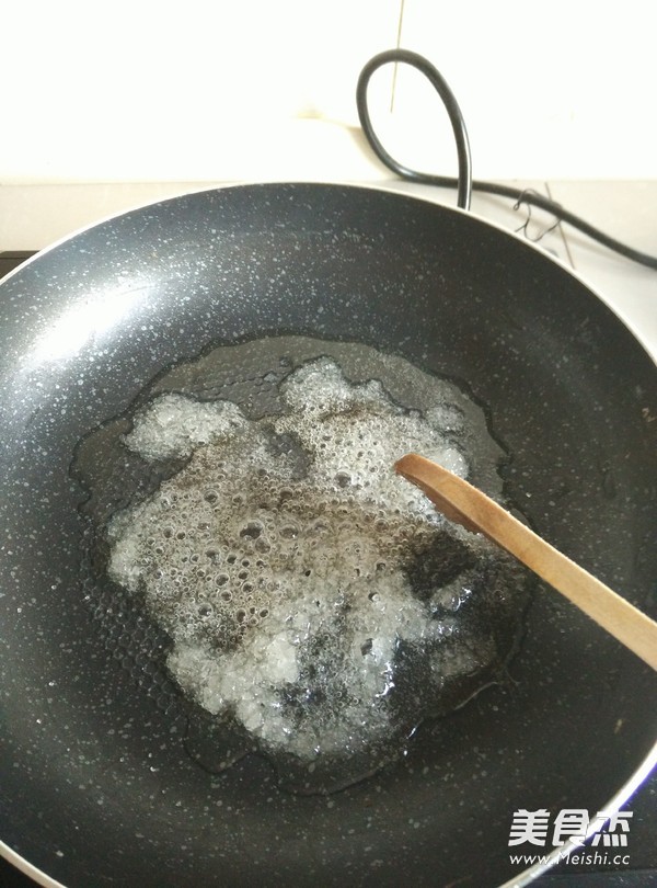 熏香糖溜汁<a href=/shicai/diaoweipin/Cu/index.html target=_blank><u>醋</u></a>红烧肉的做法