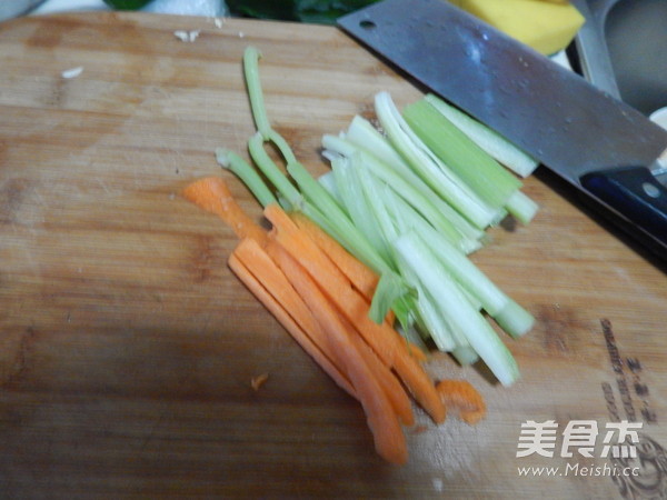 黑椒鸡柳的做法