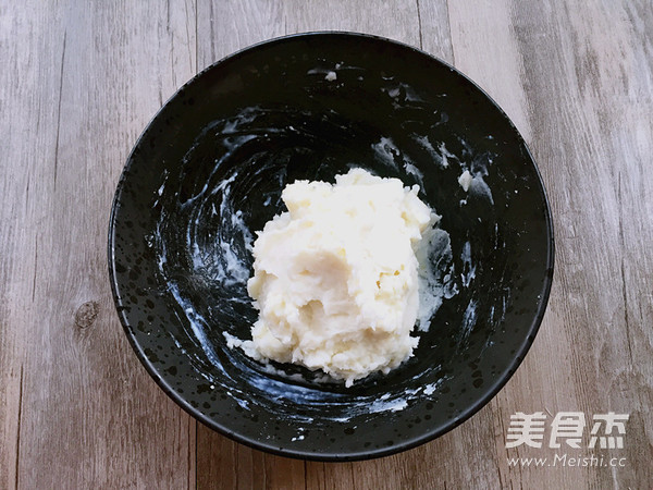 <a href=/shicai/guopin/LanMei/index.html target=_blank><u>蓝莓</u></a><a href=/shicai/shucai/ShanYao/index.html target=_blank><u>山药</u></a>泥的做法