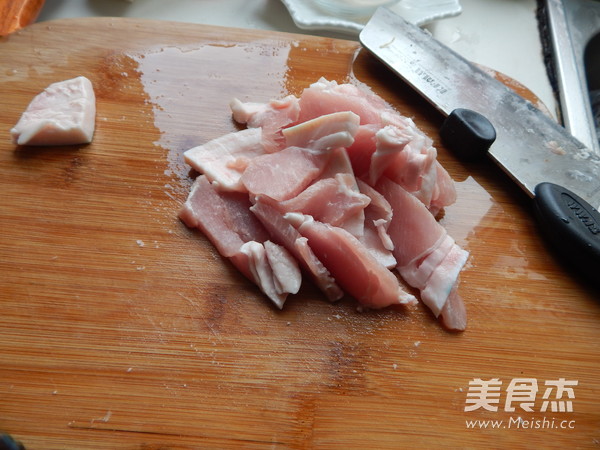 干锅<a href=/shicai/mimian/FuZhu/index.html target=_blank><u>腐竹</u></a>的做法