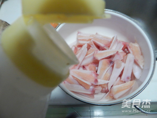 香炸三角骨的做法