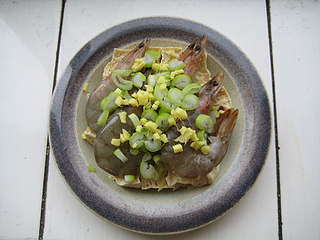 鲜虾蒸<a href=/shicai/mimian/DouFu/index.html target=_blank><u>豆腐</u></a>