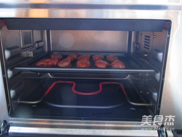 #圣诞节#蜜汁奥尔良烤<a href=/shicai/rouqin/JiChi/index.html target=_blank><u>鸡翅</u></a>的做法