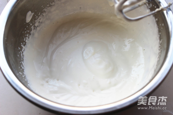 果酱<a href=/shicai/mimian/NaiLao/index.html target=_blank><u>奶酪</u></a>杯的做法