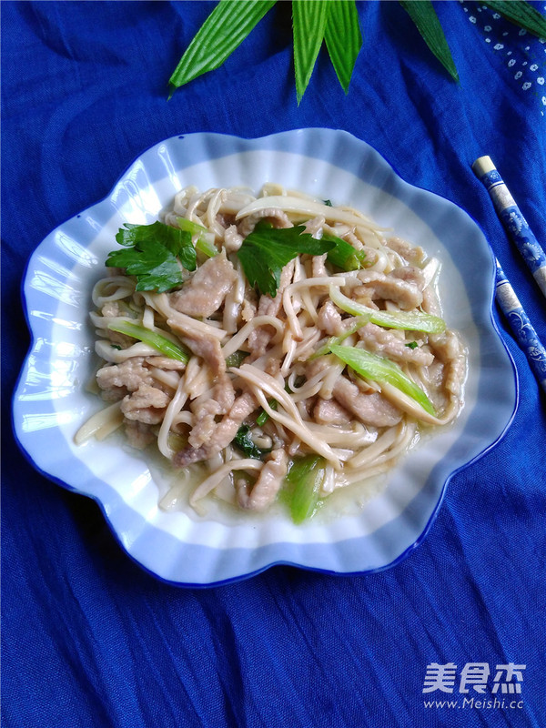 <a href=/shicai/guopin/Xing/index.html target=_blank><u>杏</u></a>鲍菇肉丝的做法