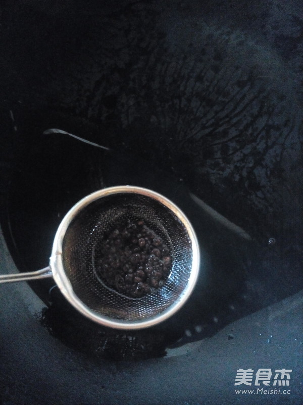 开胃“红酒”<a href=/shicai/shucai/LuoBo/index.html target=_blank><u>萝卜</u></a>汤的做法