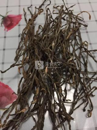 自制简易干<a href=/shicai/shucai/JiangDou/index.html target=_blank><u>豇豆</u></a>