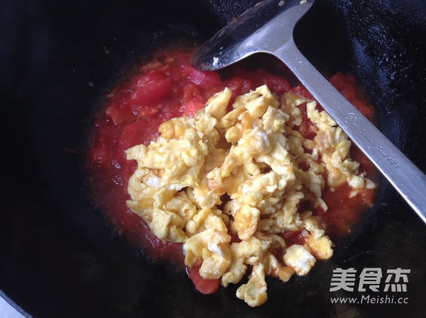 <a href=/shicai/shucai/XiHongShi/index.html target=_blank><u>西红柿</u></a>炒<a href=/shicai/rouqin/JiDan/index.html target=_blank><u>鸡蛋</u></a>的做法