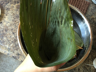 抹茶<a href=/shicai/mimian/HongDou/index.html target=_blank><u>红豆</u></a>水晶粽