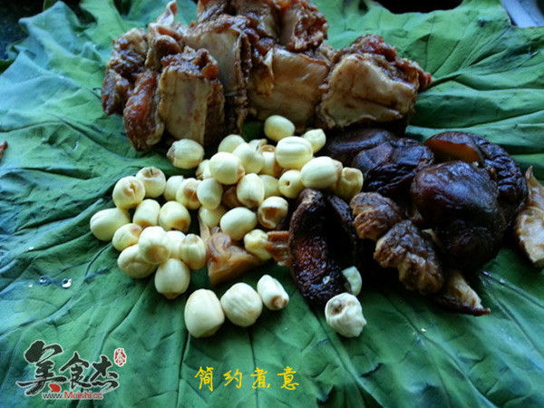 莲<a href=/shicai/rouqin/ZiPai/index.html target=_blank><u>子排</u></a>骨粉蒸肉on.jpg