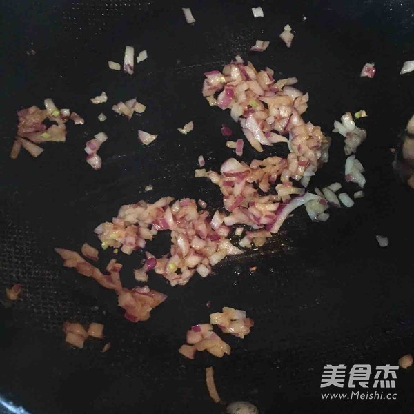 黑椒<a href=/shicai/rouqin/ZhengJi/index.html target=_blank><u>鸡肉</u></a>披萨的做法
