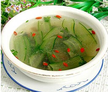 <a href=/shicai/shucai/HuangGua/index.html target=_blank><u>黄瓜</u></a><a href=/shicai/rouqin/JiZa/index.html target=_blank><u>鸡杂</u></a>汤怎么做？