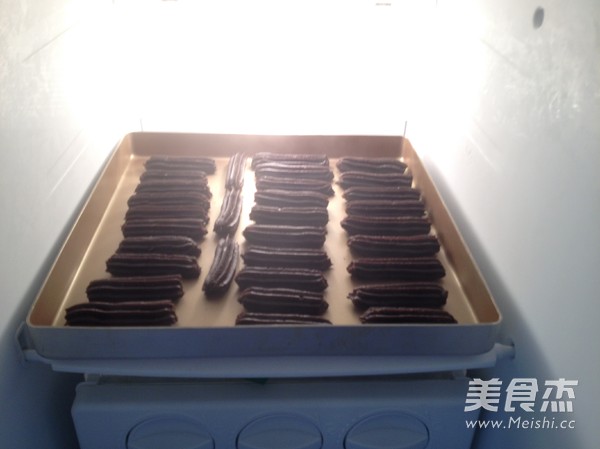 奥利奥<a href=/shicai/mimian/YouTiao/index.html target=_blank><u>油条</u></a>的做法