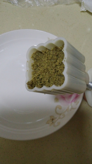 <a href=/shicai/mimian/LvDou/index.html target=_blank><u>绿豆</u></a>糕