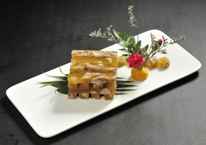 <a href=/shicai/rouqin/ZhuTi/index.html target=_blank><u>猪蹄</u></a>冻的做法