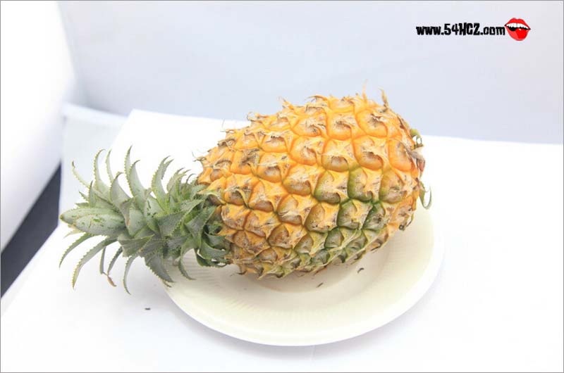 <a href=/shicai/guopin/BoLuo/index.html target=_blank><u>菠萝</u></a>为什么要用盐水泡1