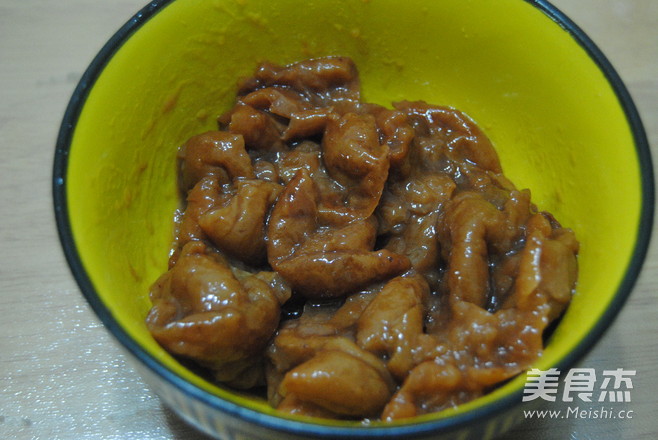 酸梅<a href=/shicai/shucai/LaJiao/index.html target=_blank><u>辣椒</u></a>酱的做法