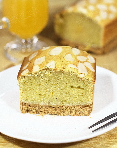 法式<a href=/shicai/guopin/XingRen/index.html target=_blank><u><a href=/shicai/guopin/Xing/index.html target=_blank><u>杏</u></a>仁</u></a>蛋糕