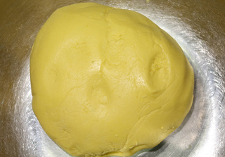 奶香<a href=/shicai/guopin/ZhiMa/index.html target=_blank><u>芝麻</u></a><a href=/shicai/shucai/NanGua/index.html target=_blank><u>南瓜</u></a>饼