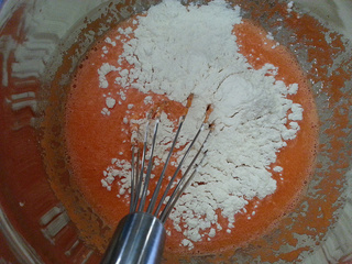 <a href=/shicai/shucai/HongLuoBo/index.html target=_blank><u>红<a href=/shicai/shucai/LuoBo/index.html target=_blank><u>萝卜</u></a></u></a>甜饼