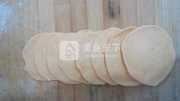 <a href=/shicai/shucai/NanGua/index.html target=_blank><u>南瓜</u></a>玫瑰<a href=/shicai/mimian/MianBao/index.html target=_blank><u>面包</u></a>