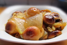 <a href=/shicai/shucai/XiangGu/index.html target=_blank><u>香菇</u></a>烧<a href=/shicai/shucai/DongGua/index.html target=_blank><u>冬瓜</u></a>