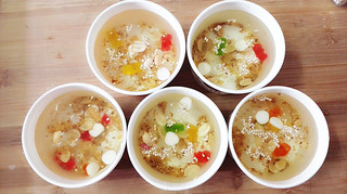 糖<a href=/shicai/shucai/GuiHua/index.html target=_blank><u>桂花</u></a>凉粉