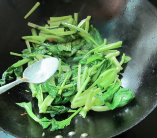 炒<a href=/shicai/shucai/XiaoBaiCai/index.html target=_blank><u>小<a href=/shicai/shucai/BaiCai/index.html target=_blank><u>白菜</u></a></u></a>