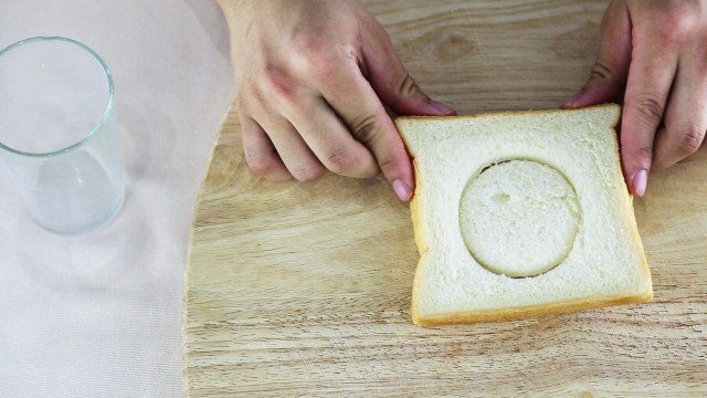 芝心<a href=/shicai/rouqin/PeiGen/index.html target=_blank><u>培根</u></a>卷的做法