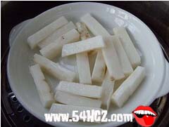 <a href=/shicai/guopin/LanMei/index.html target=_blank><u>蓝莓</u></a><a href=/shicai/shucai/ShanYao/index.html target=_blank><u>山药</u></a>的做法2