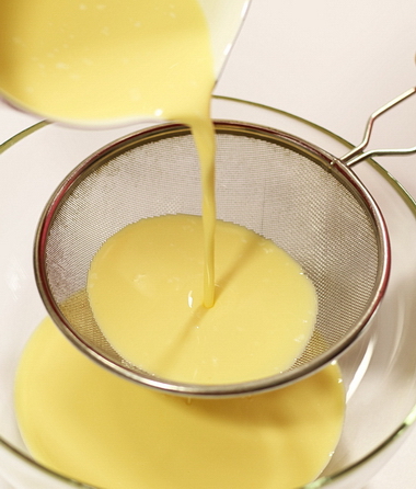 (图)<a href=/shicai/guopin/ManYueMei/index.html target=_blank><u>蔓越莓</u></a>蛋挞步骤5