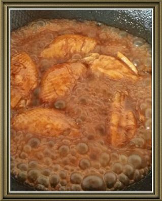 红烧<a href=/shicai/rouqin/JiChi/index.html target=_blank><u>鸡翅</u></a>