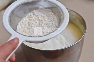 <a href=/shicai/mimian/NaiYou/index.html target=_blank><u>奶油</u></a>杯子蛋糕