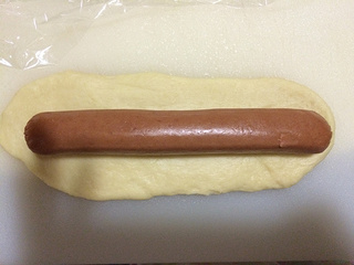 <a href=/shicai/rouqin/XiangChang/index.html target=_blank><u>香肠</u></a>花环<a href=/shicai/mimian/MianBao/index.html target=_blank><u>面包</u></a>