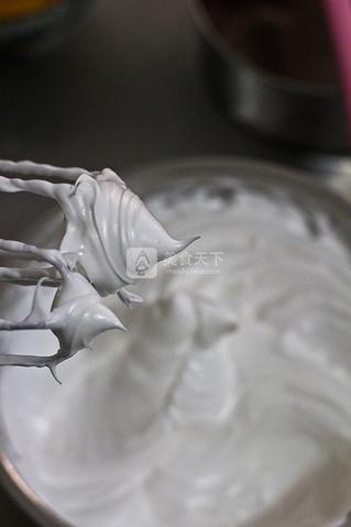 <a href=/shicai/mimian/QiaoKeLi/index.html target=_blank><u>巧克力</u></a><a href=/shicai/mimian/NaiYou/index.html target=_blank><u>奶油</u></a>蛋糕