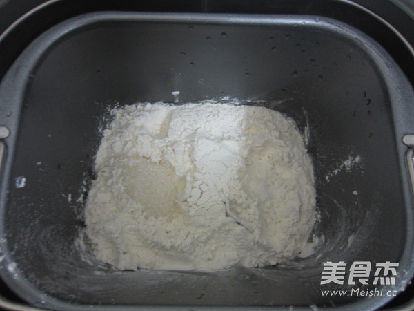 蝴蝶花卷的做法