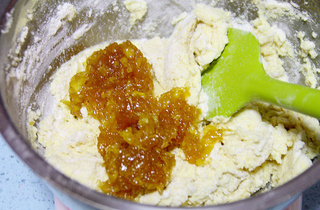 <a href=/shicai/guopin/BoLuo/index.html target=_blank><u>菠萝</u></a>花cupcake